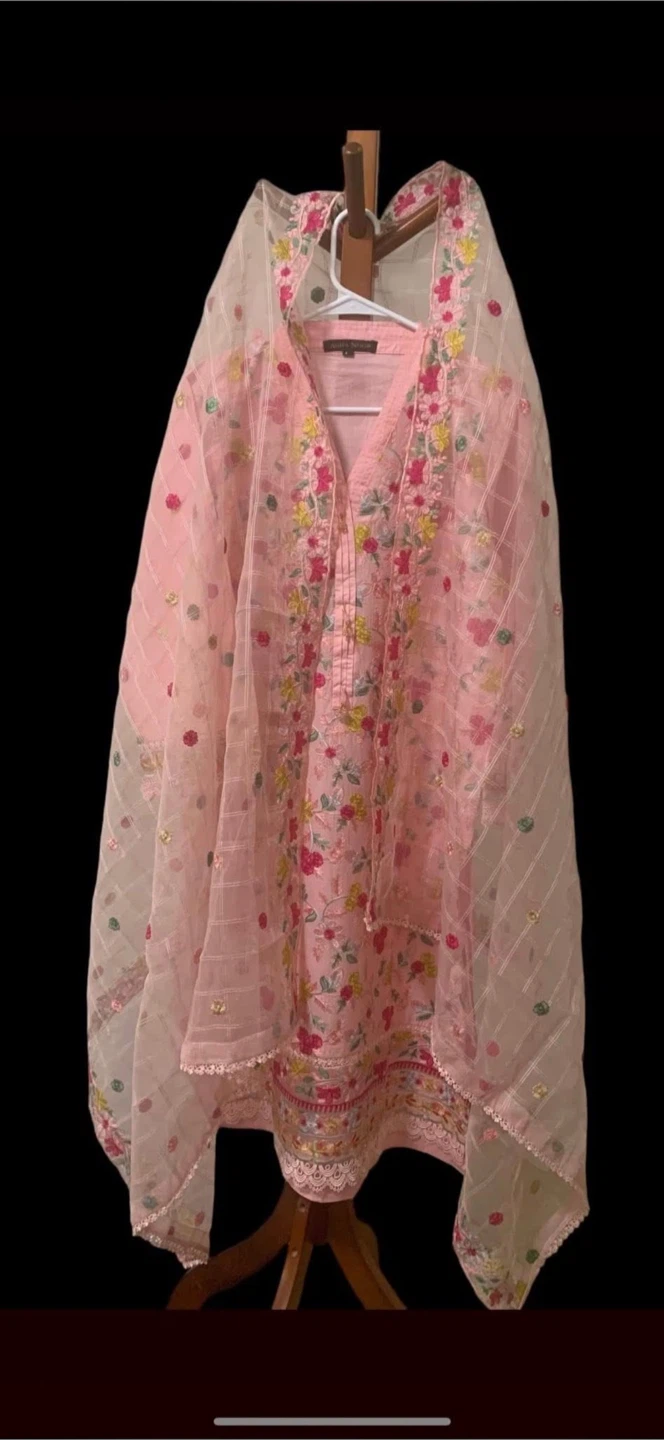 Agha Noor Pink Embroidered Kurta Set