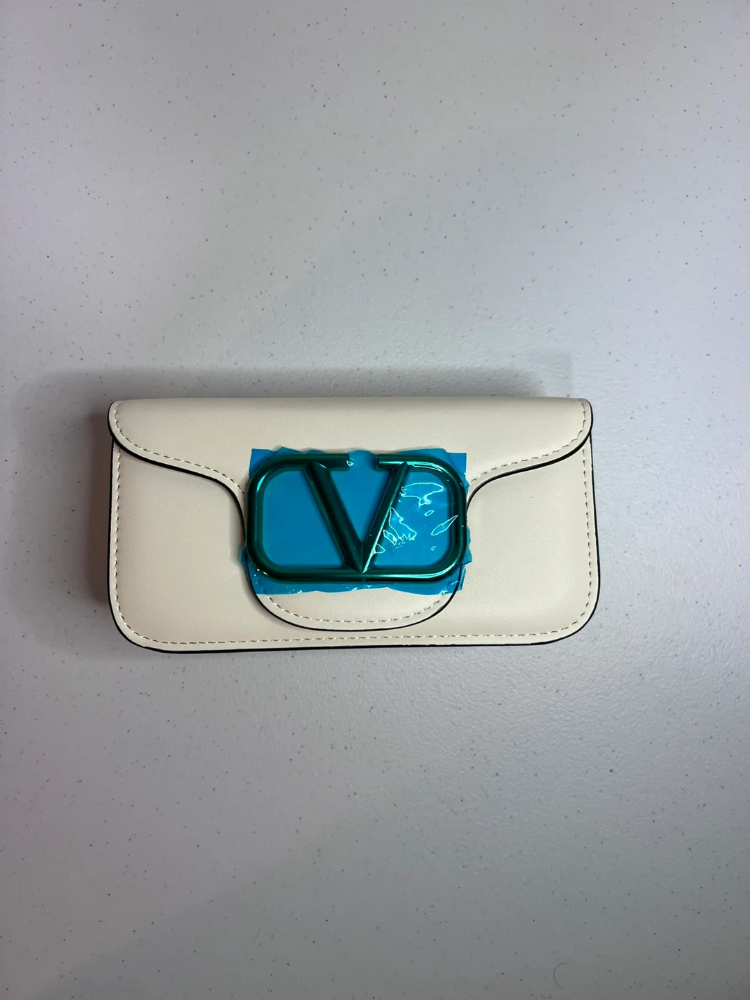 Valentino Garavani White VLogo Chain Clutch - photo 2