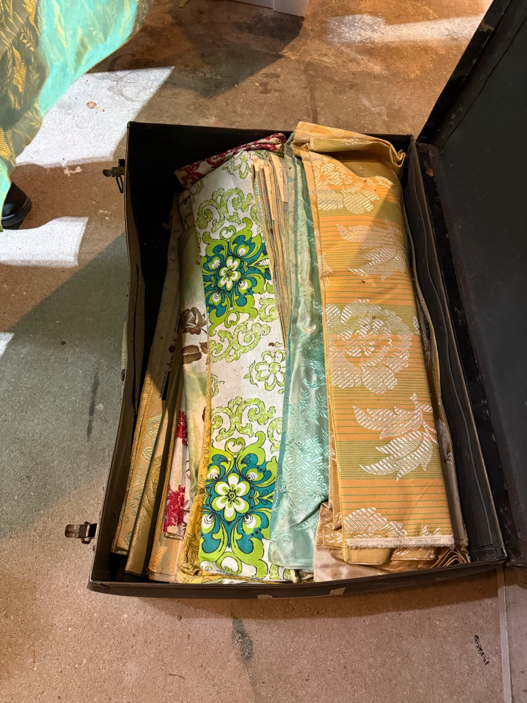 Assorted Vintage Fabric Remnants