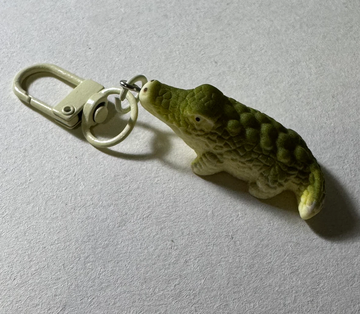 Two Small Alligator Keychains - photo 2
