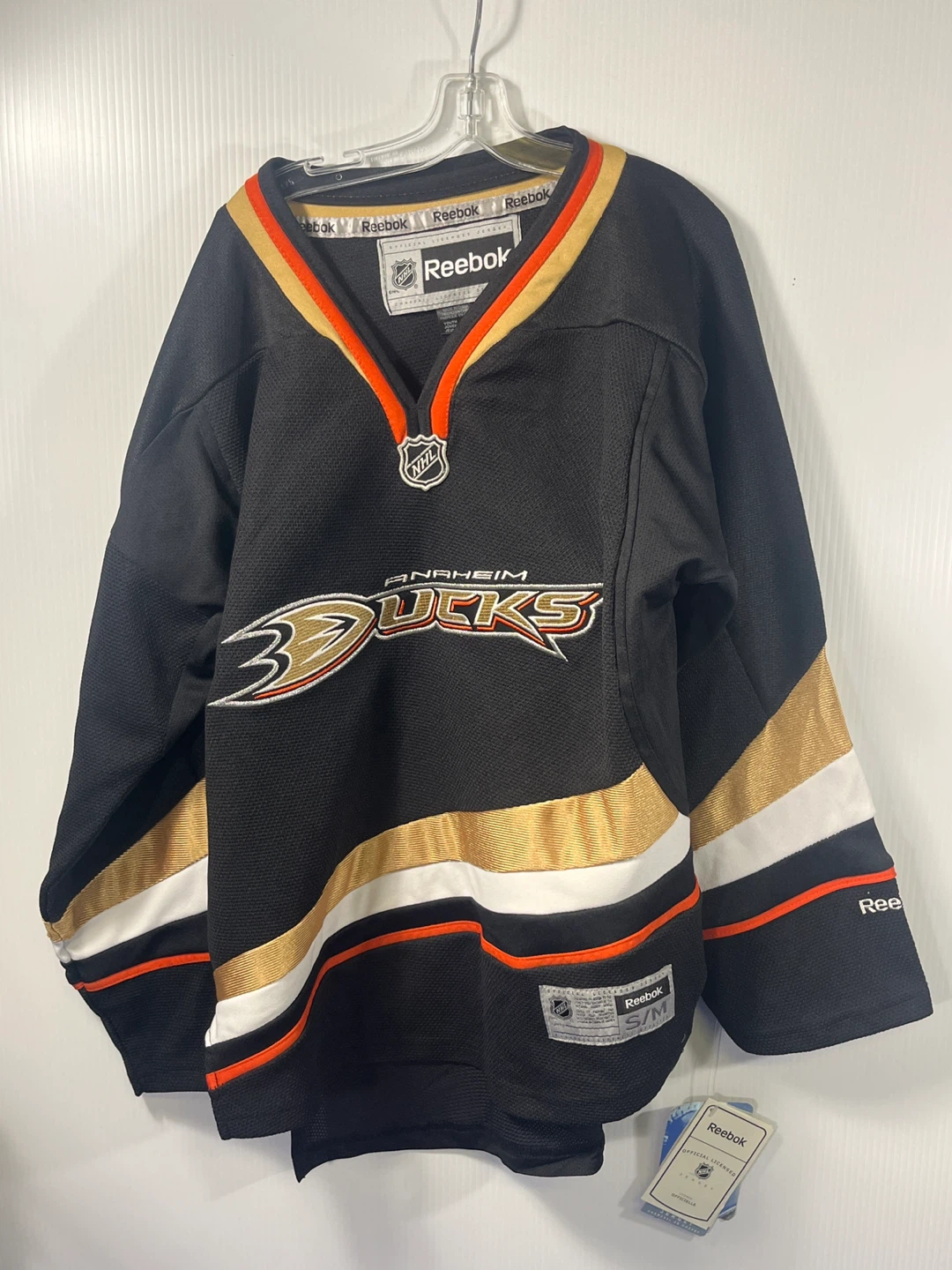 Ducks Jersey S/M + Free Getzlaf Items - photo 2