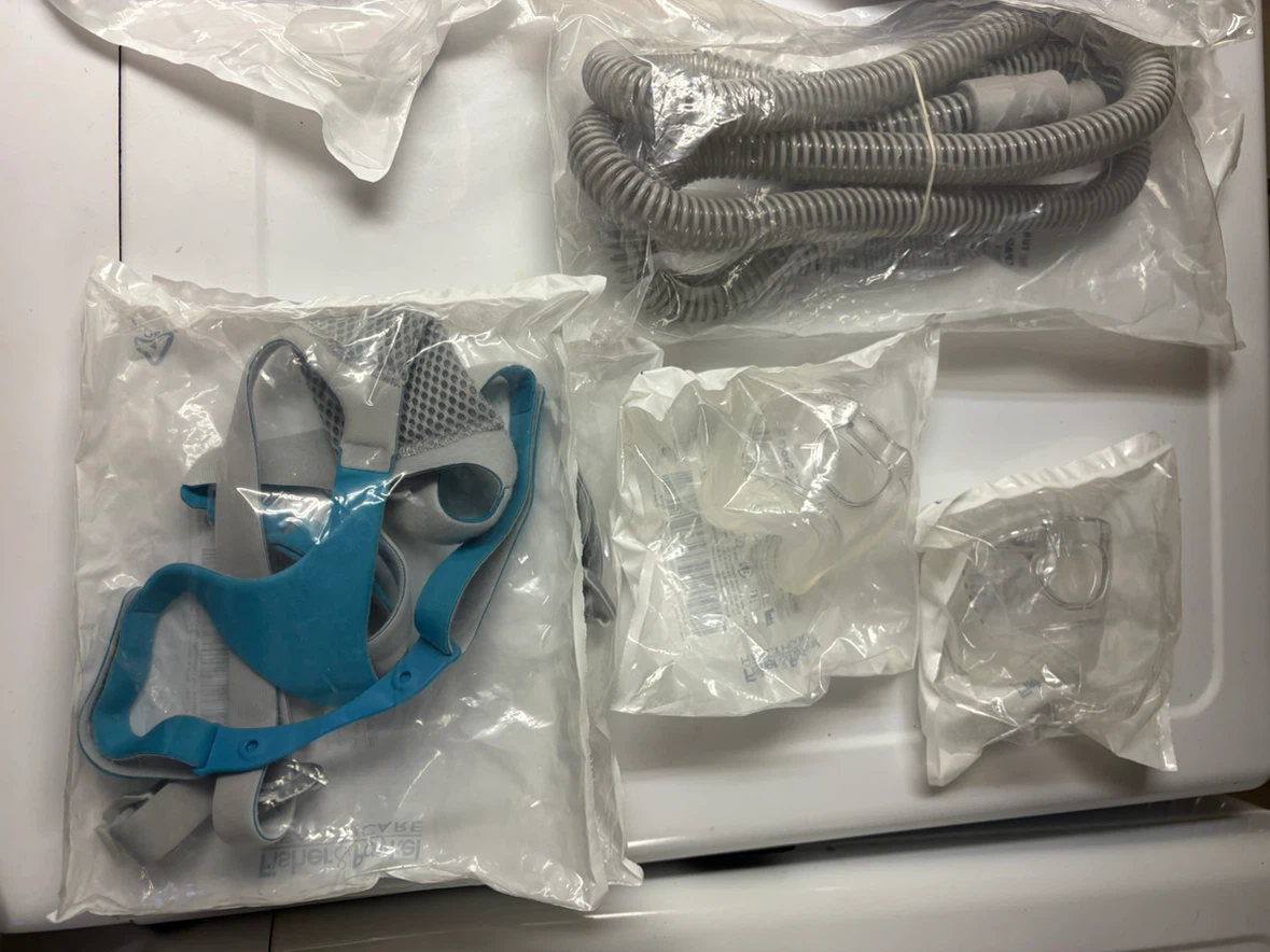 ResMed AirFit F20 CPAP Mask and Supplies Bundle - photo 2