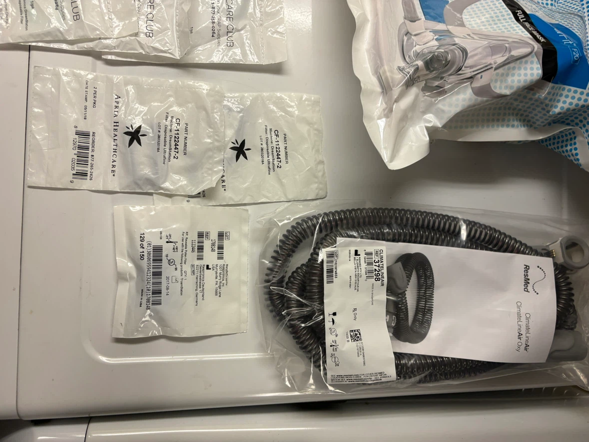ResMed AirFit F20 CPAP Mask and Supplies Bundle - photo 3