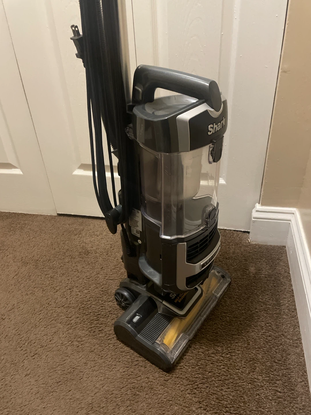 Shark Lift-Away Upright Vacuum - photo 2