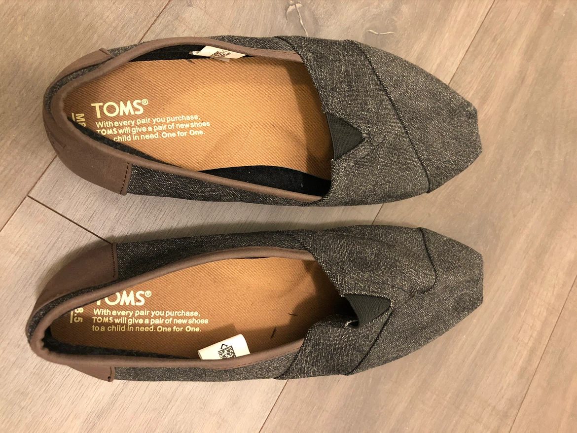 TOMS Classic Canvas Slip-on Shoes
