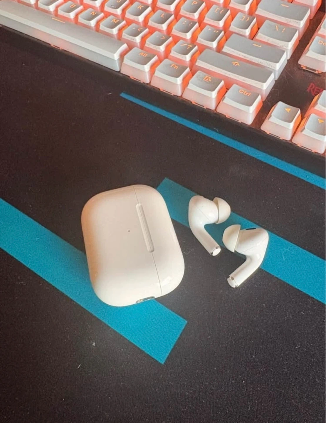 Apple AirPods Pro (2nd Generation) – Excellent Condition