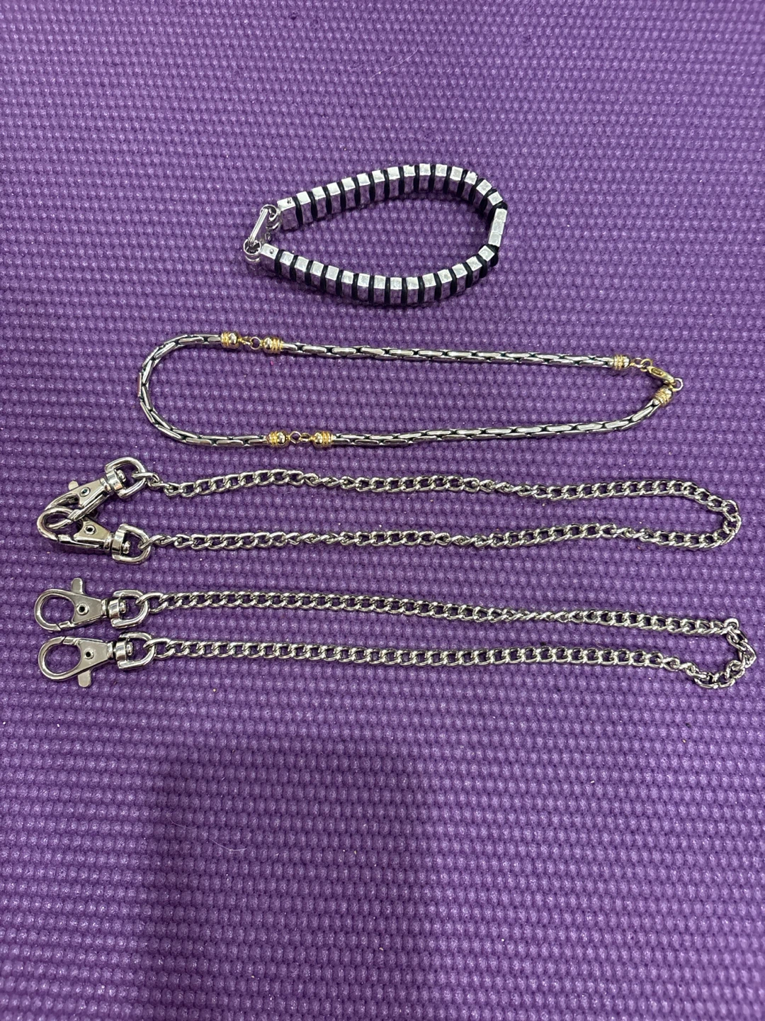 Lot of costume jewellery