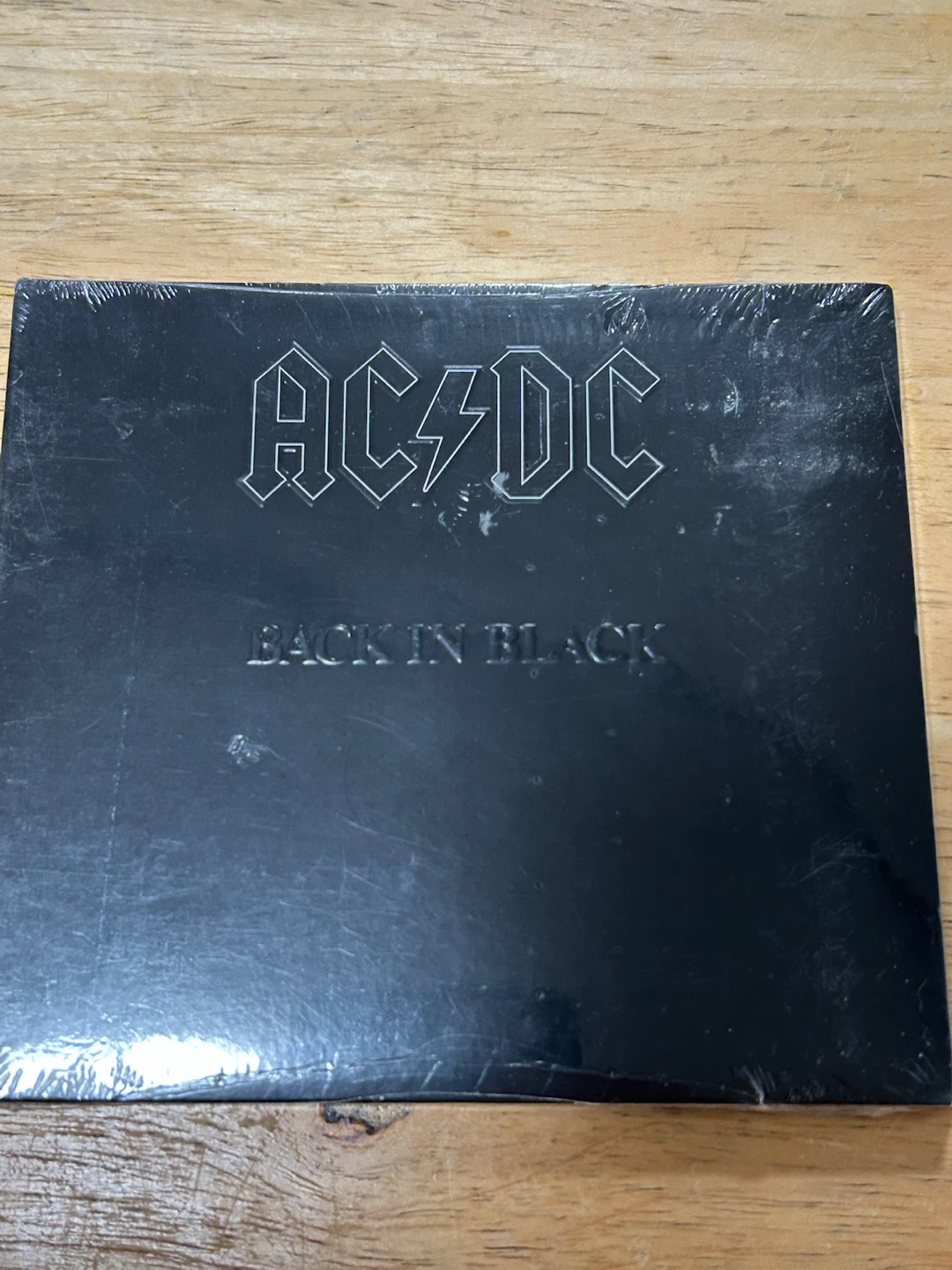 2 AC/DC CDs: Back In Black and Stiff Upper Lip - photo 4
