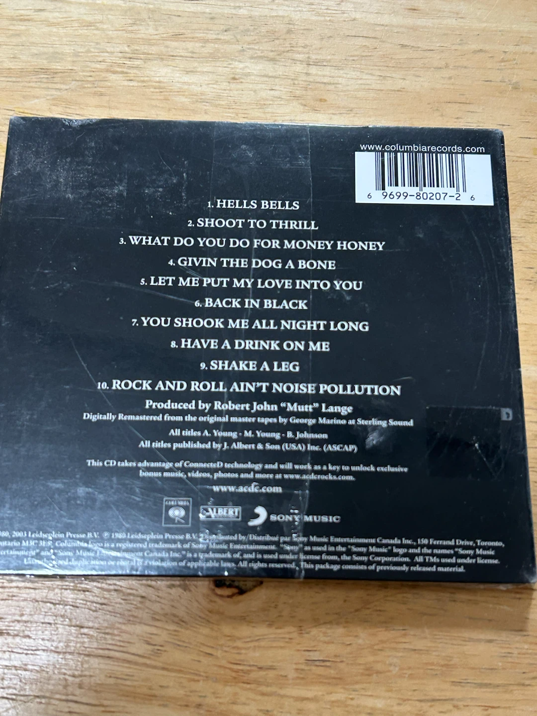 2 AC/DC CDs: Back In Black and Stiff Upper Lip - photo 5