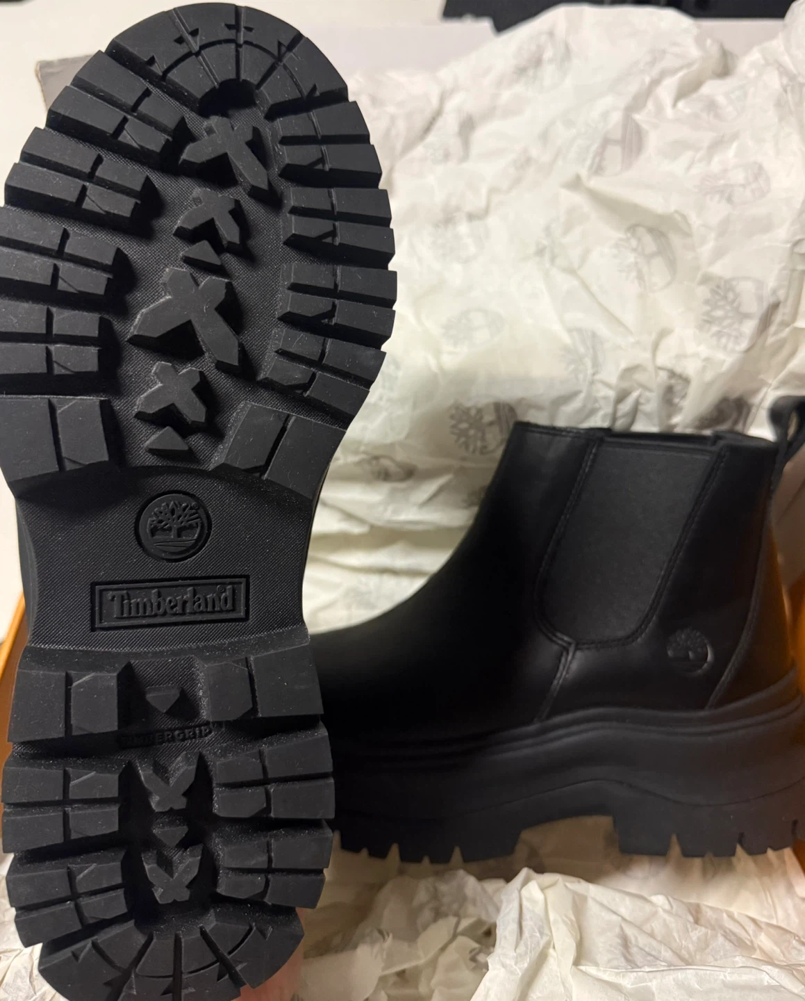 Brand New! Timberland Roxie Lane Mid Chelsea Boots Black
