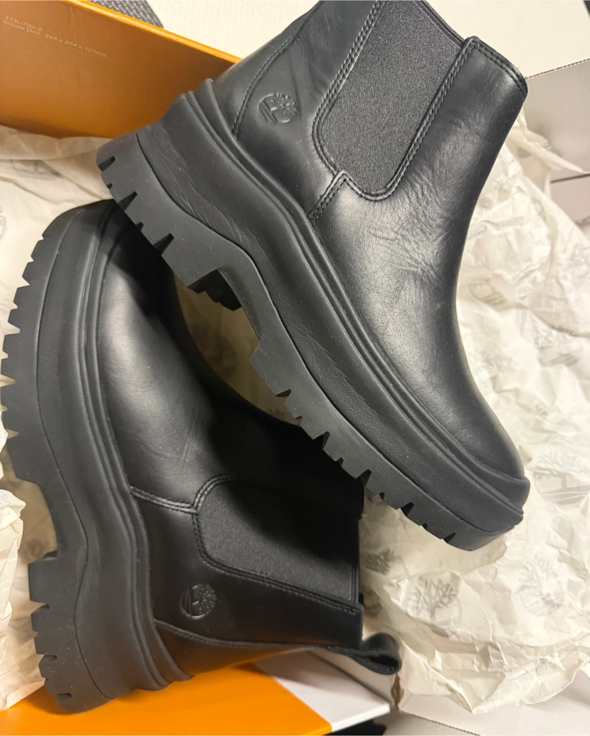Brand New! Timberland Roxie Lane Mid Chelsea Boots Black - photo 2