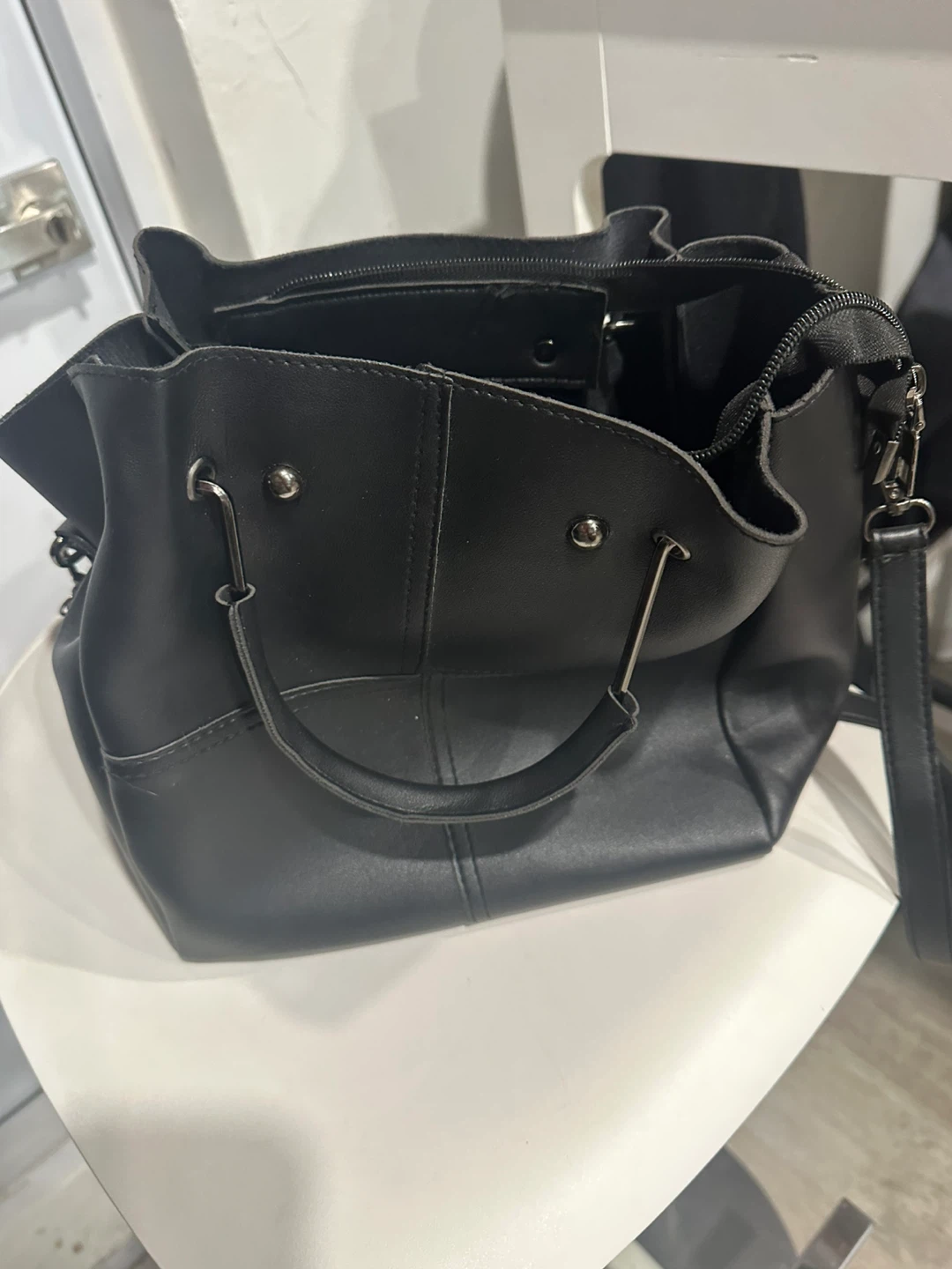 Black Handbag with Removable Strap - photo 3