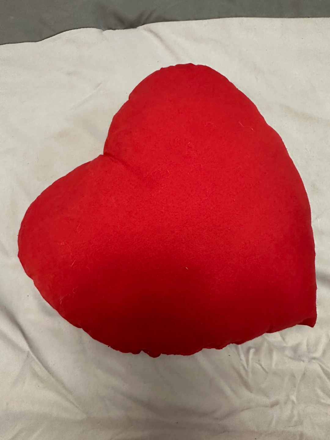 Red Heart Shaped Cushion - photo 2