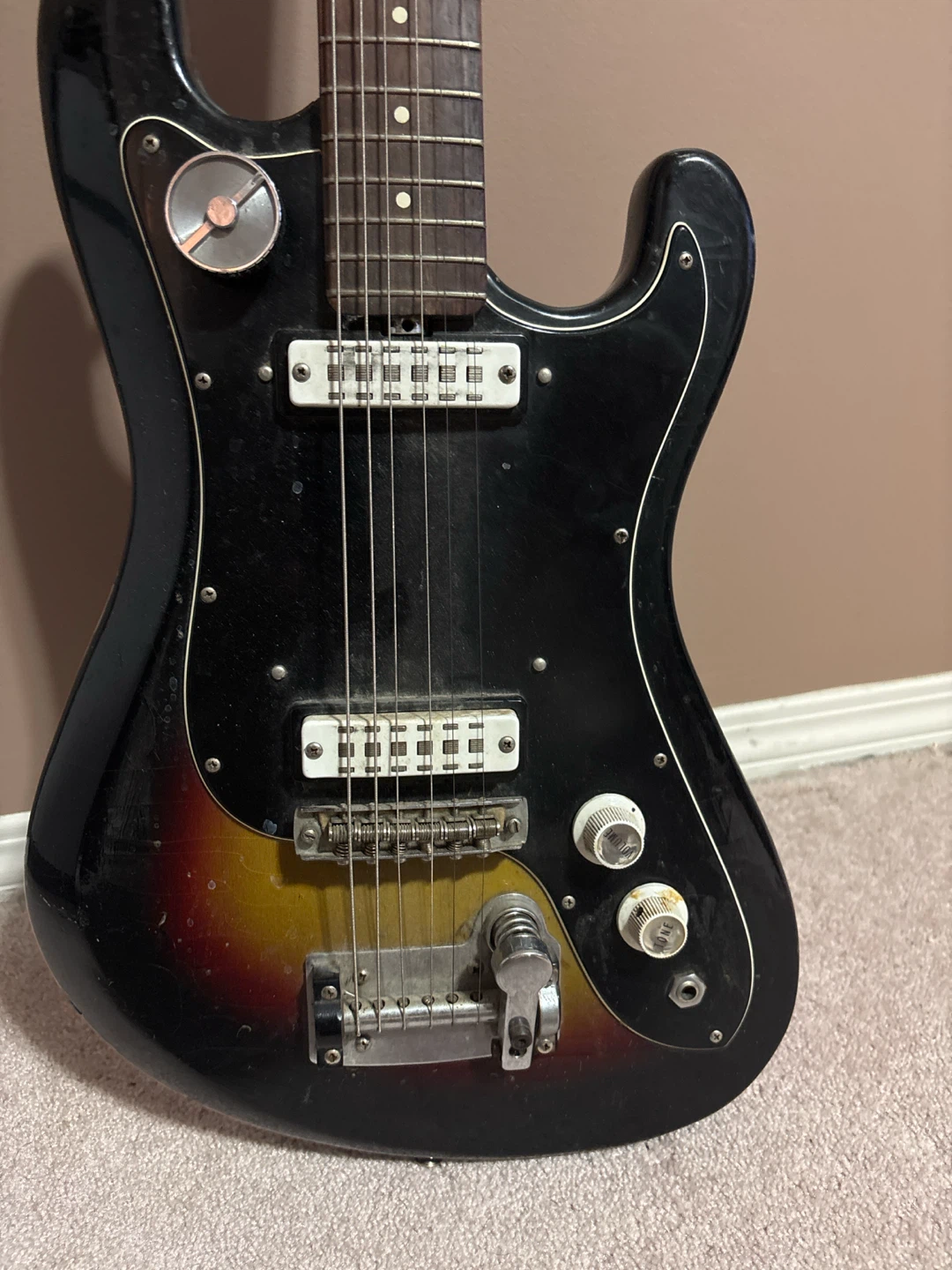 Vintage Italian Made Electric Guitar - photo 3
