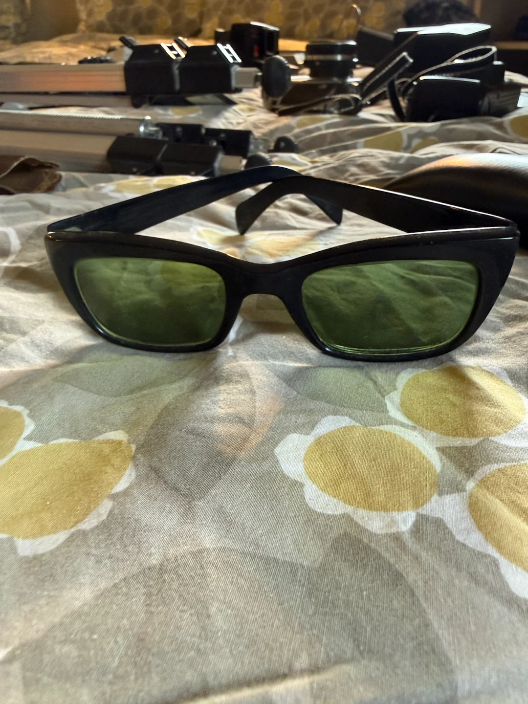 Vintage Style Black Sunglasses - photo 2