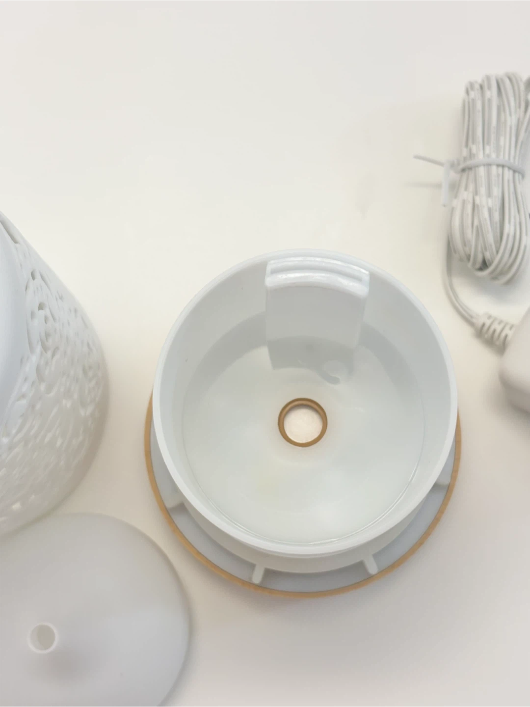 Diffuser Ceramic Essential Oil with LED Light - photo 4