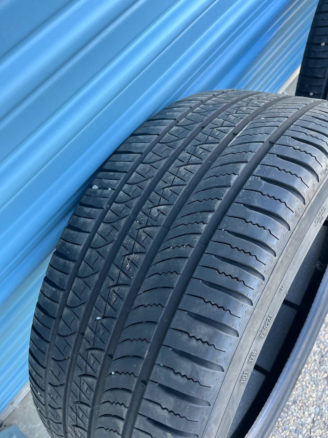275/35R22 Pirelli Scorpion Zero All Season - photo 2