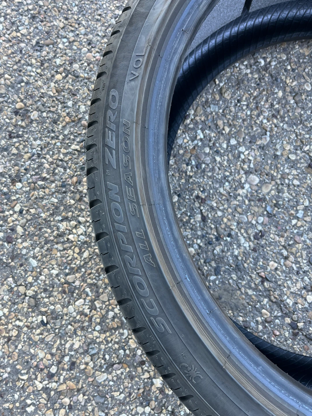 275/35R22 Pirelli Scorpion Zero All Season - photo 4