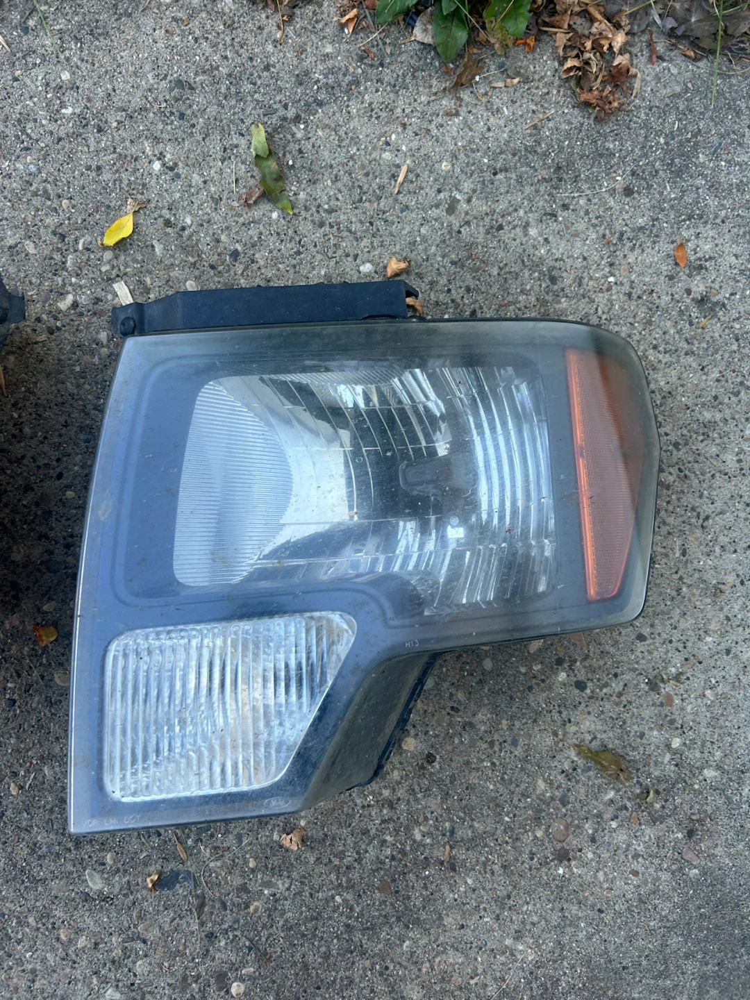 2009-2014 Ford F-150 Headlight Assembly Pair - photo 3