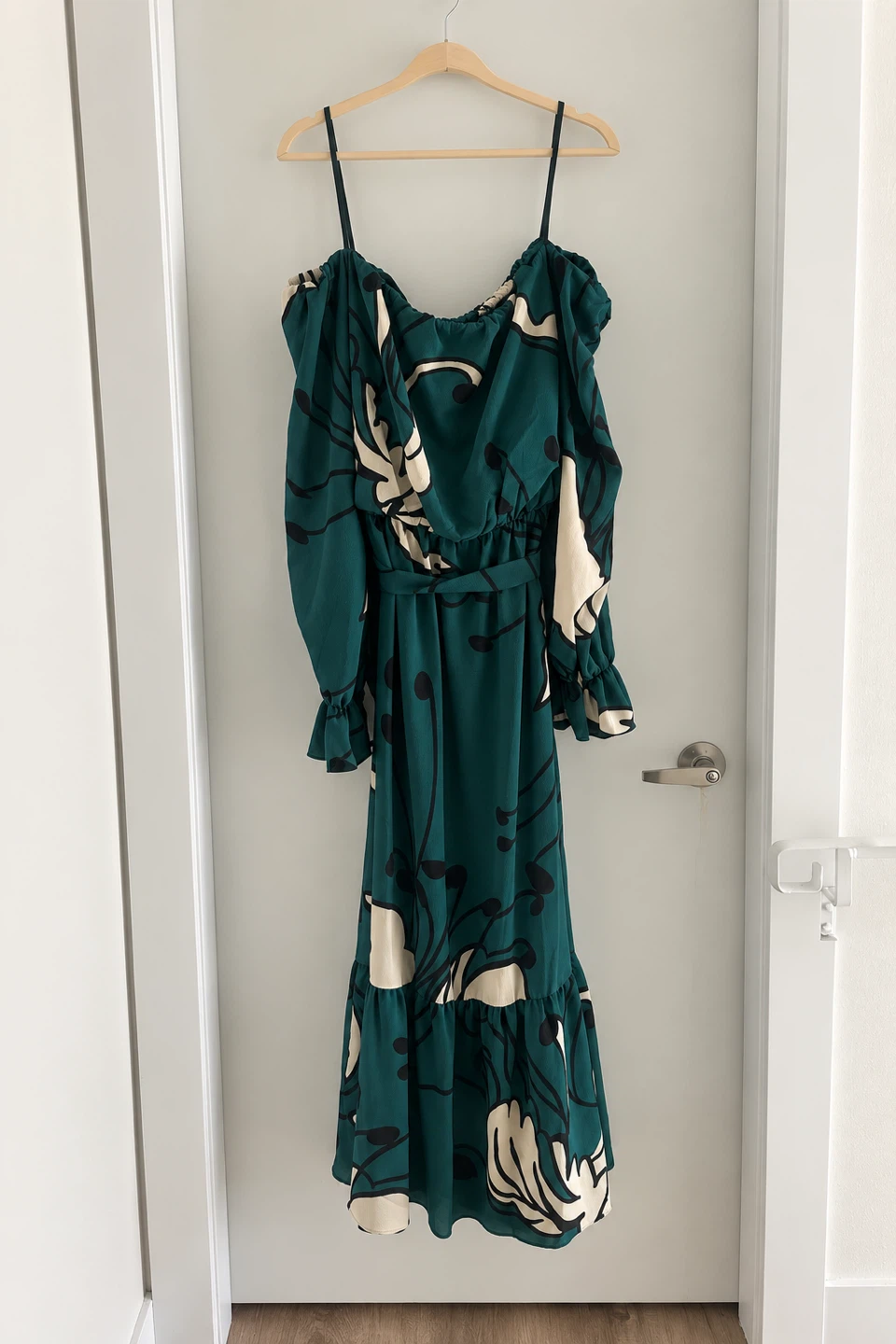 BNWT Premier Amour Off-Shoulder Floral Maxi Dress - photo 2