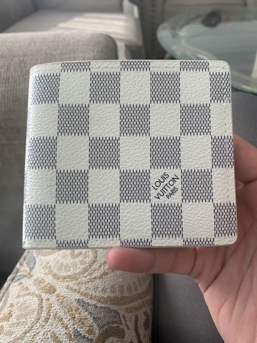 Lv wallet