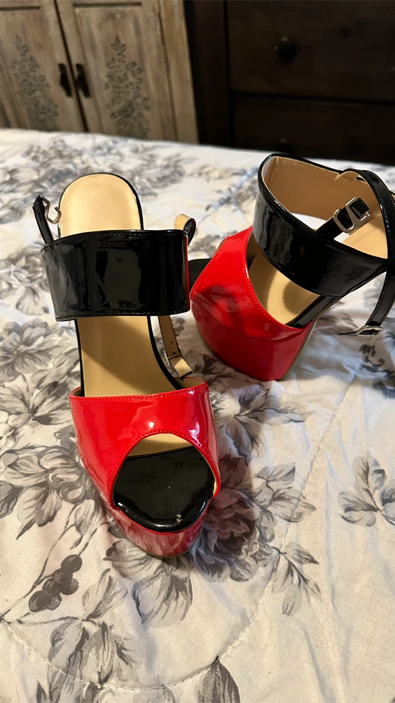 Red and Black Patent Platform Heels - photo 2