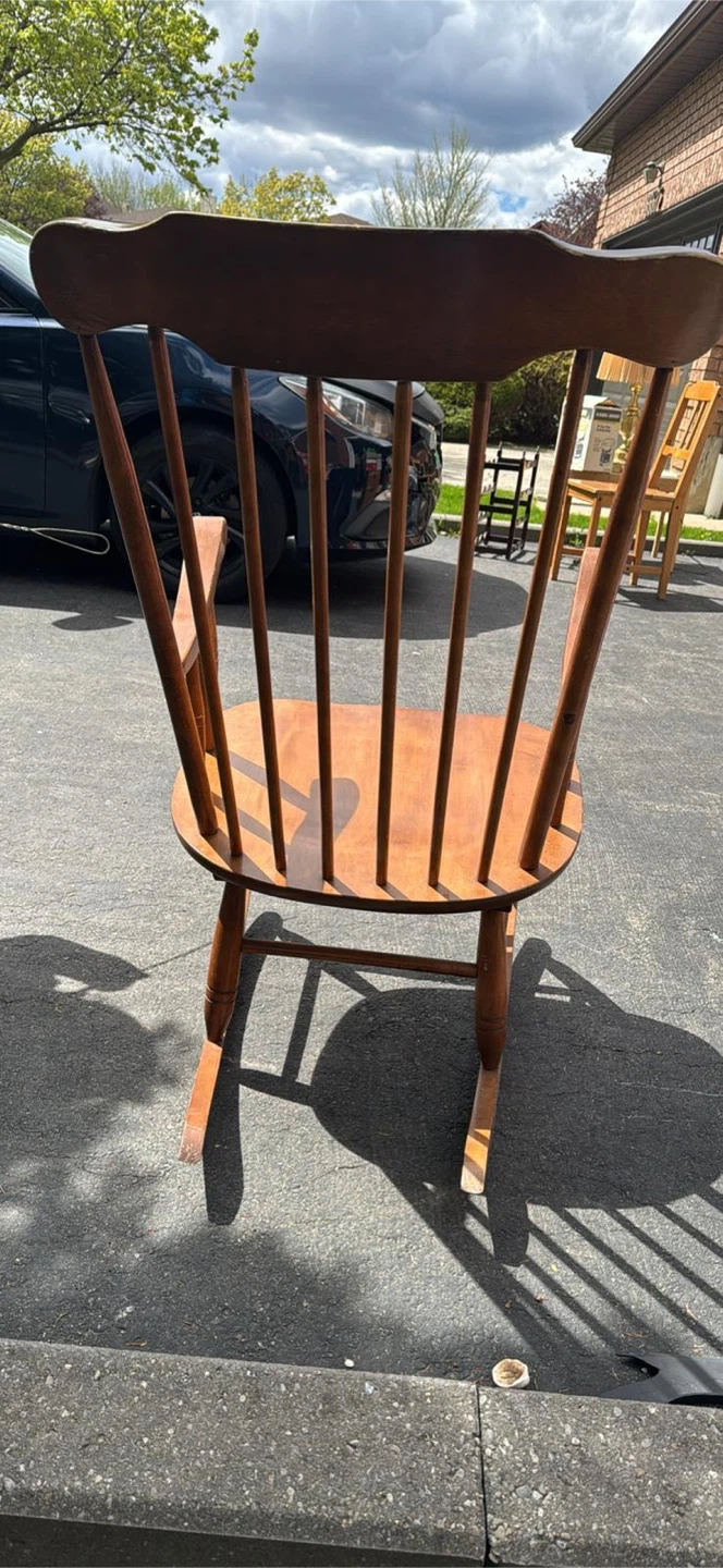 Traditional Wooden Rocking Chair - photo 2