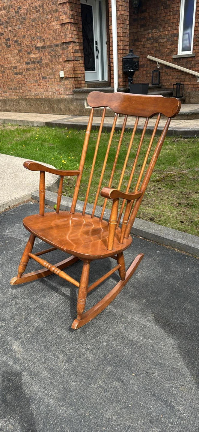 Traditional Wooden Rocking Chair - photo 3