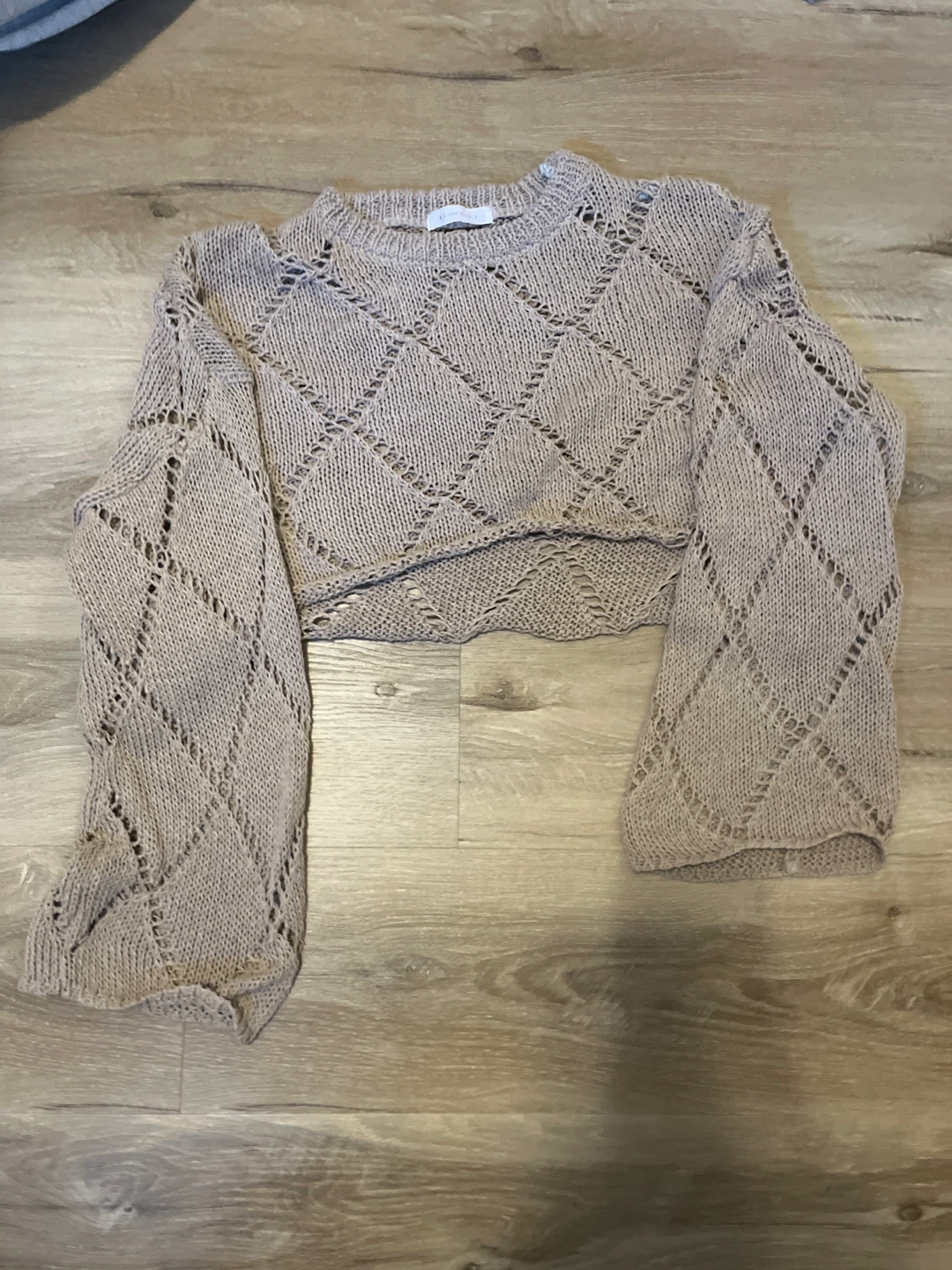 Knitted cropped sweater