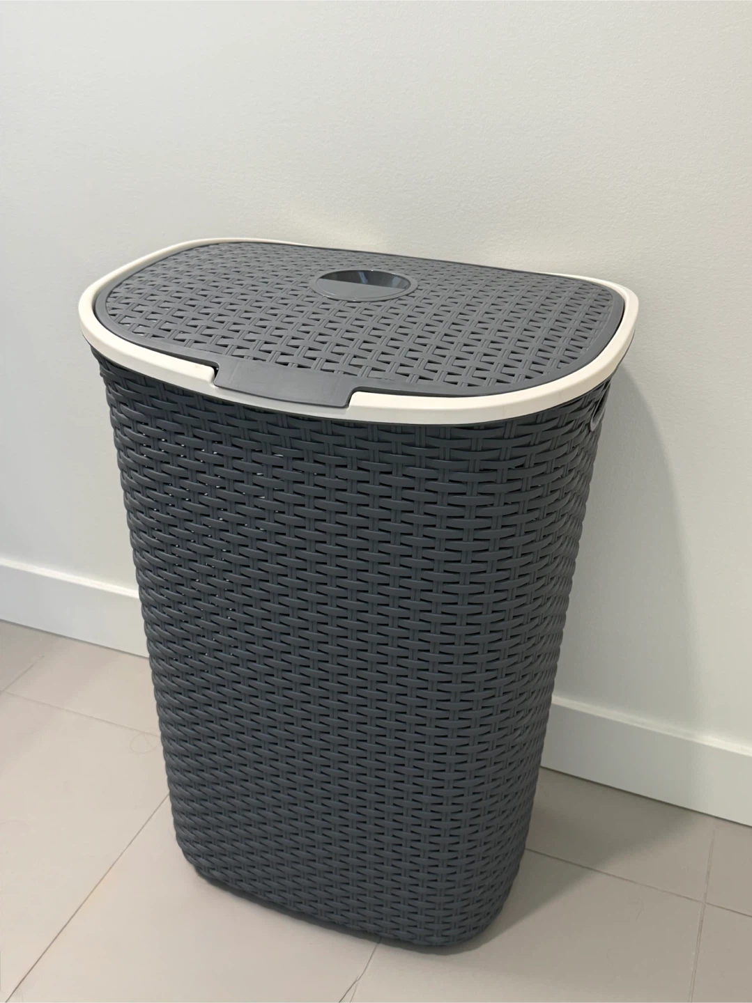 Grey Woven Plastic Laundry Hamper (60l)