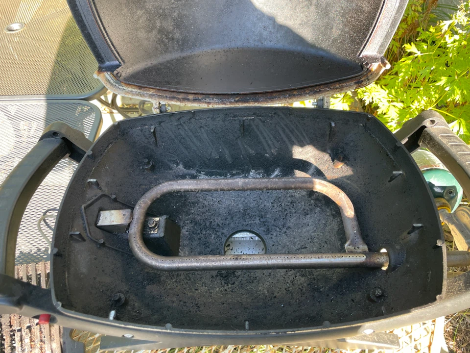 Weber Q100 Portable BBQ - photo 2