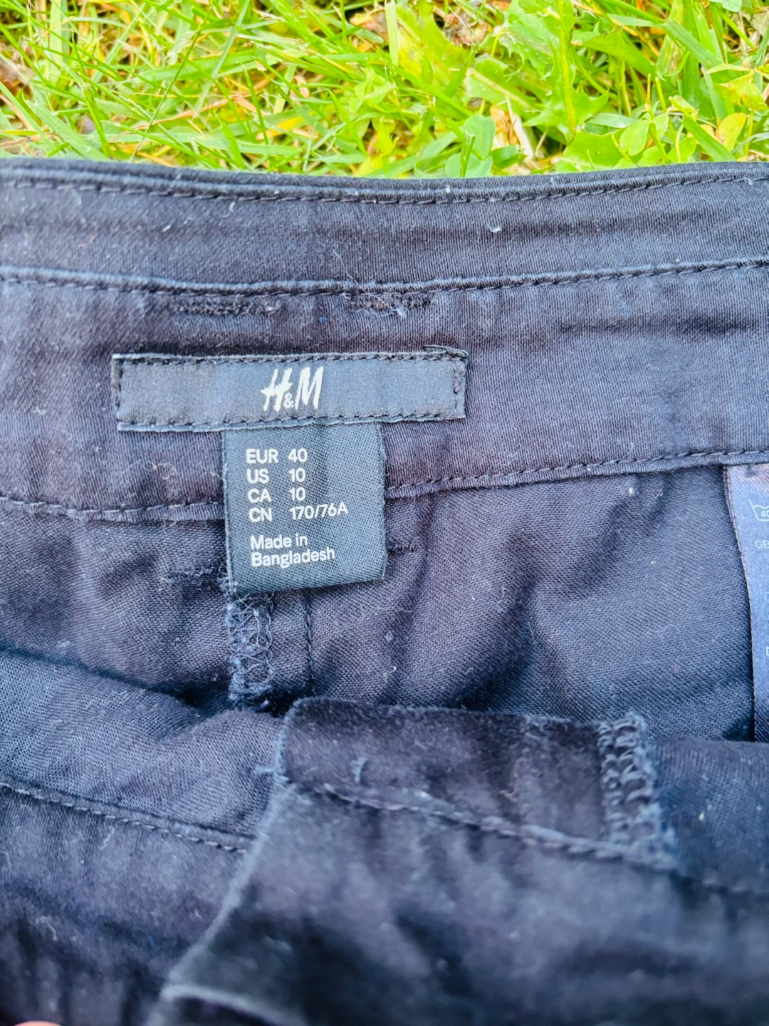 H&M Black Shorts Size 10 - photo 2