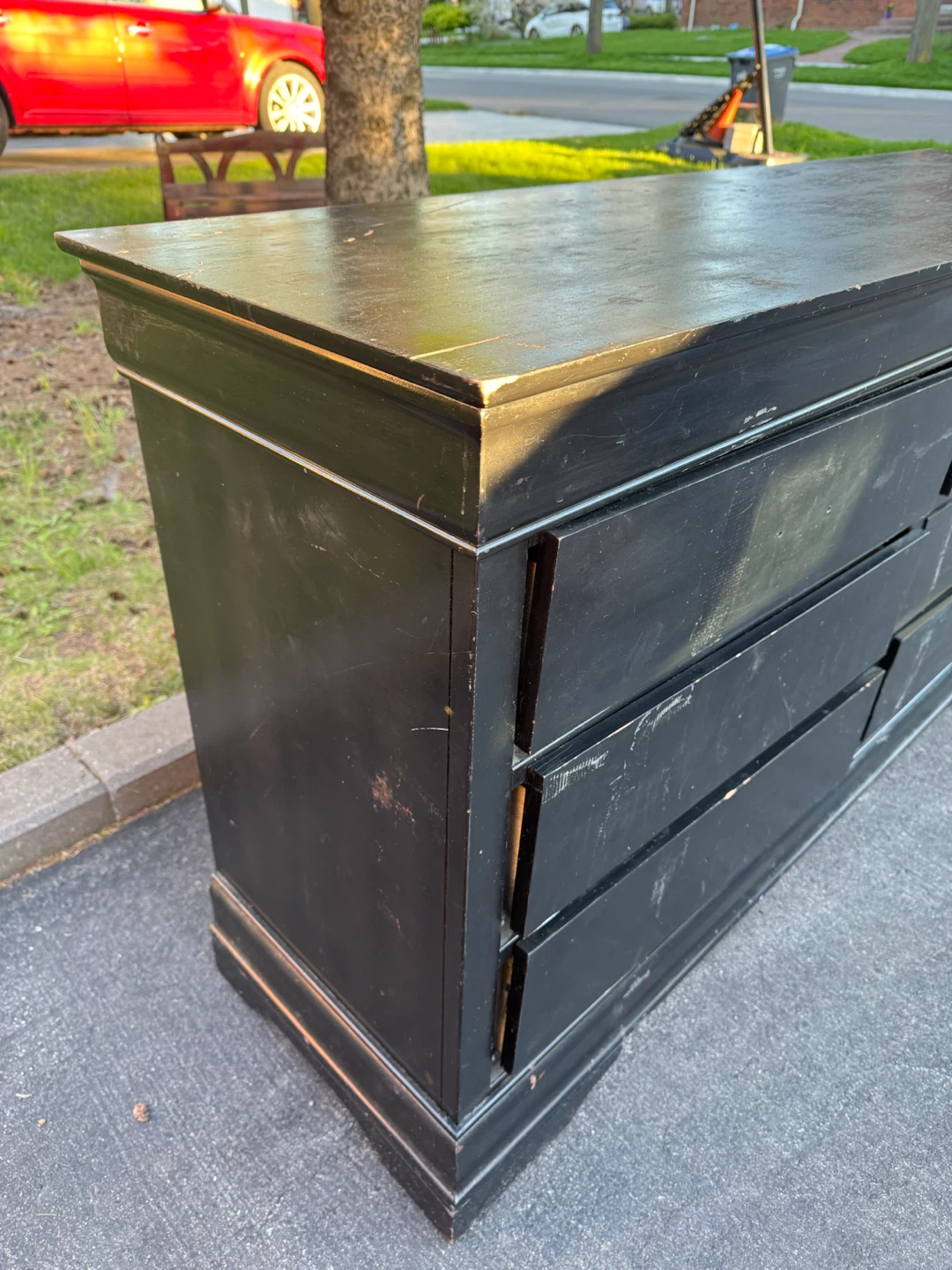 Black Wooden 6-Drawer Dresser