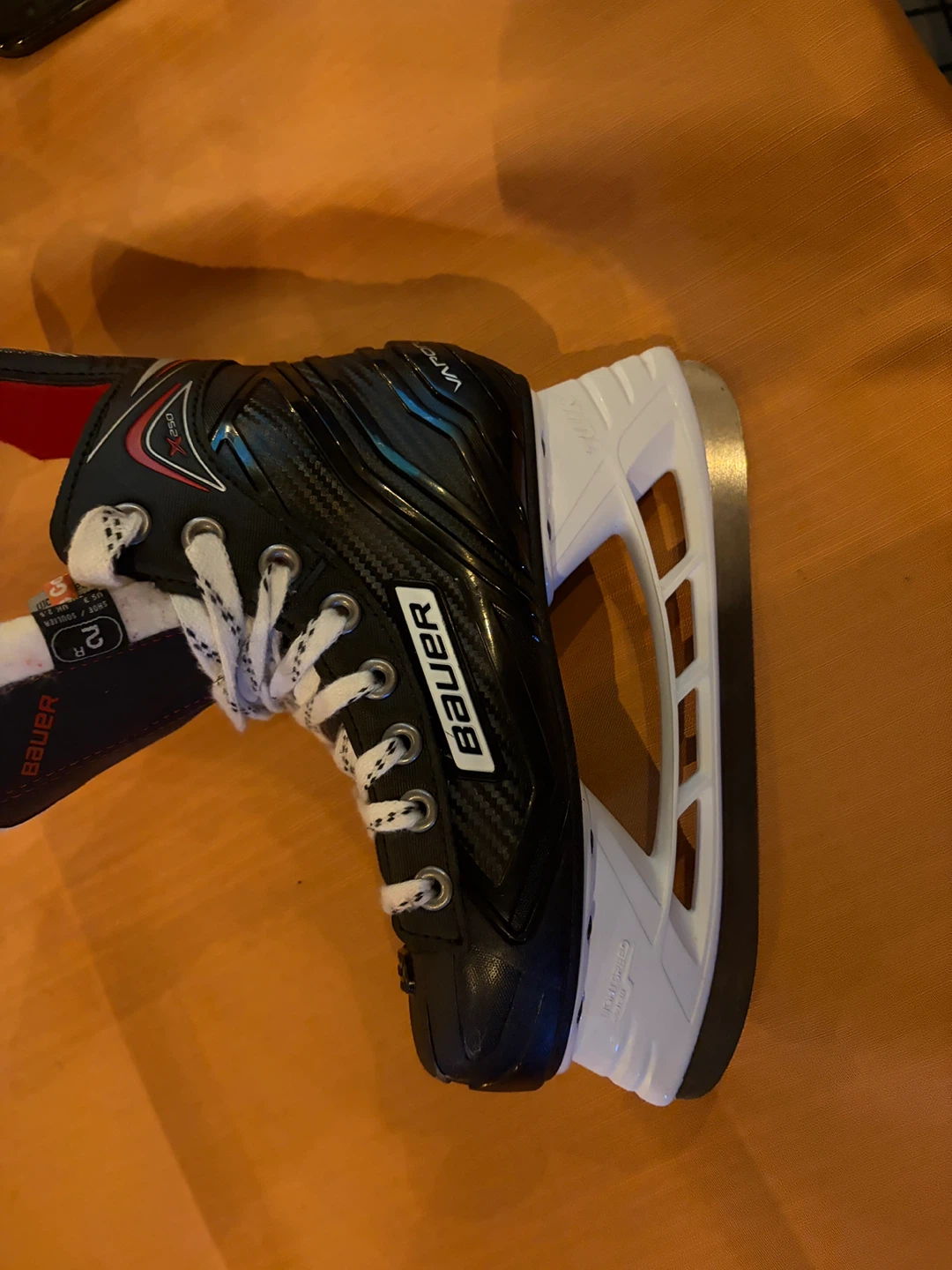 Bauer Vapor X250 Ice Skates - Size 2 - photo 4