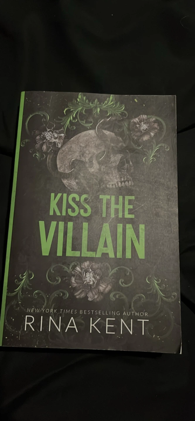 Kiss the Villain by Rina Kent