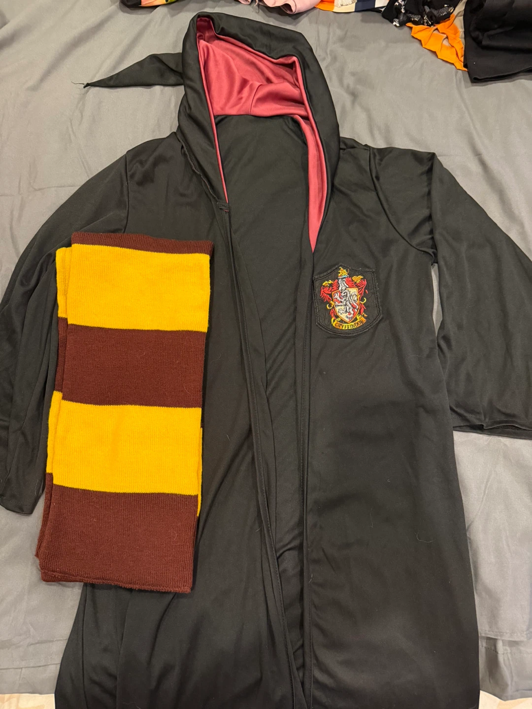 Harry Potter Gryffindor Robe and Scarf costume