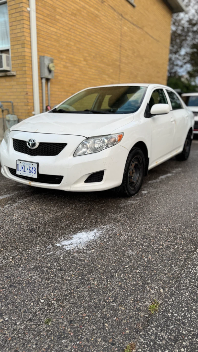 Toyota Corolla CE - photo 2