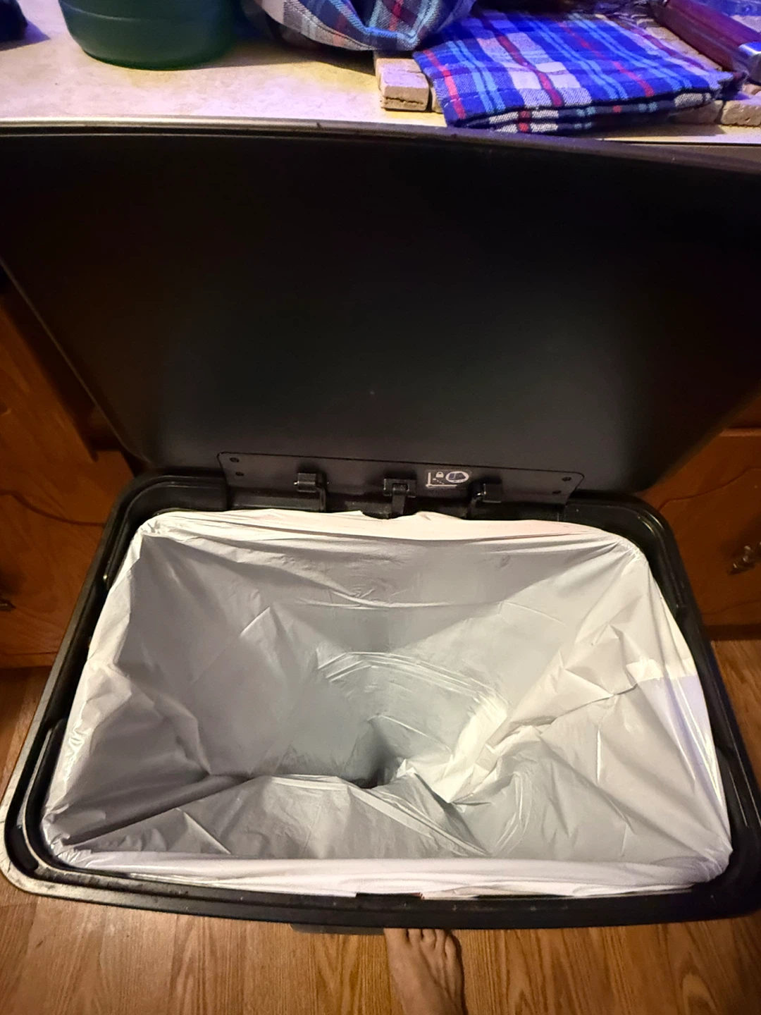 KOHLER 13-Gallon Stainless Steel Step Trash Can - photo 2