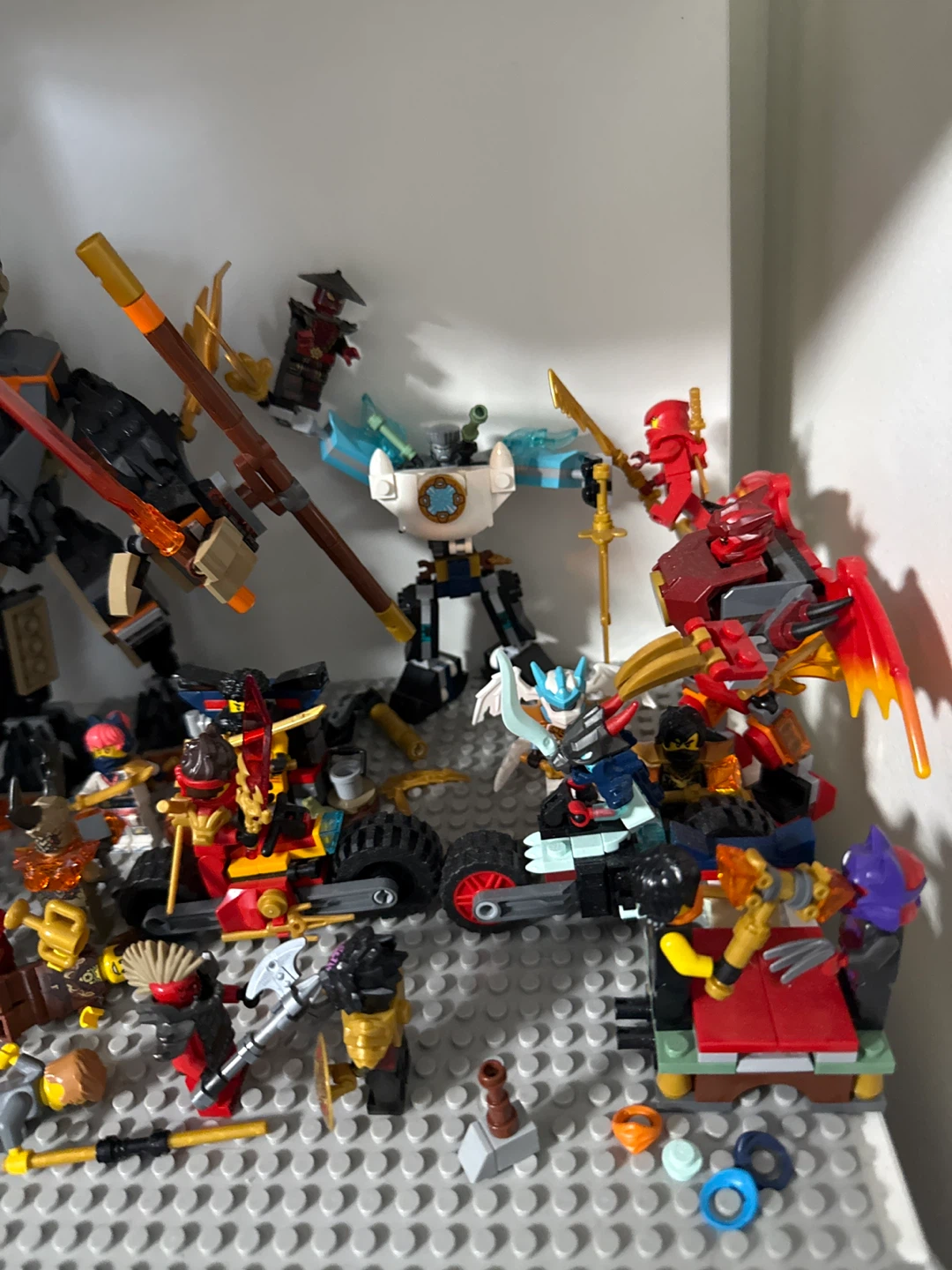 LEGO Ninjago Minifigure and Mech Collection - photo 3