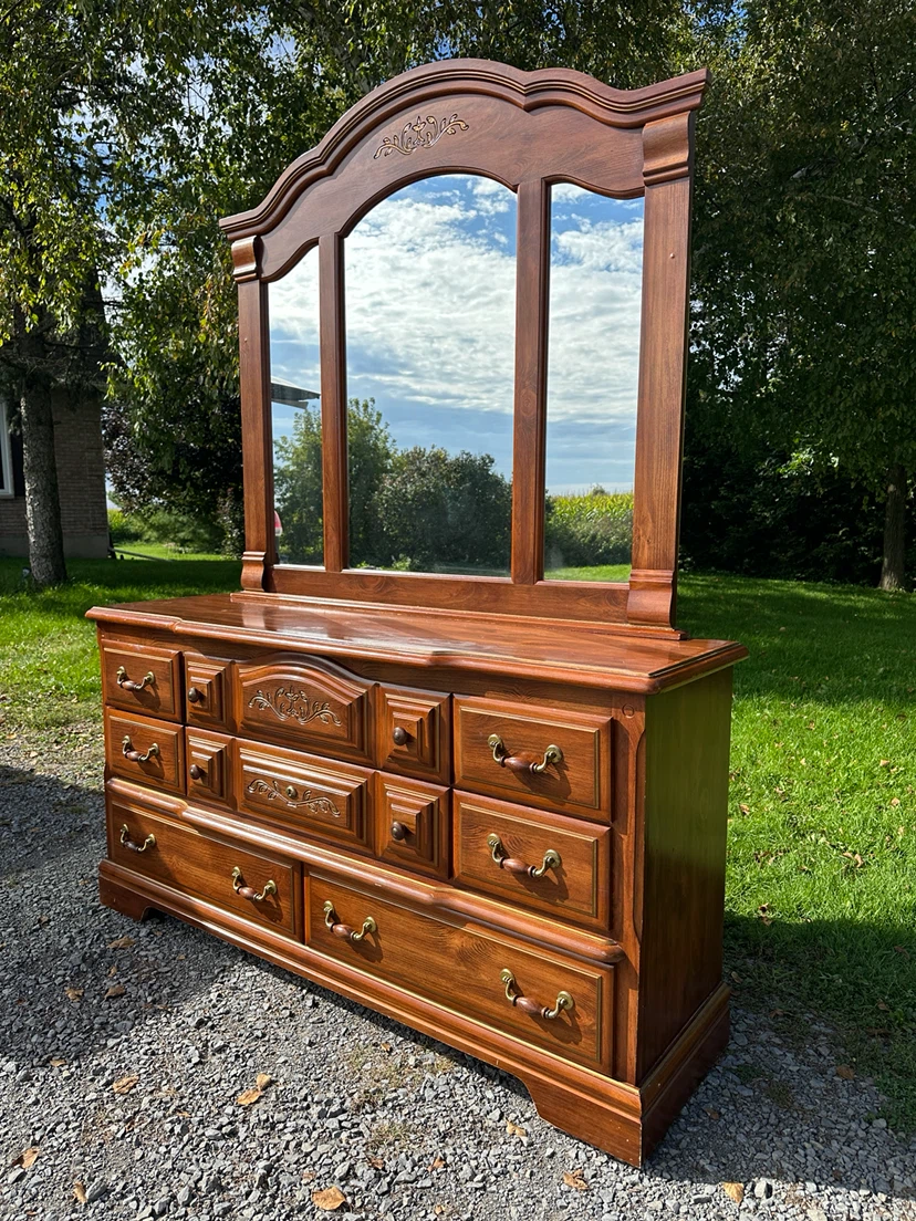 Vintage AP Industries Dresser With Mirror (CAN DELIVER) - photo 3