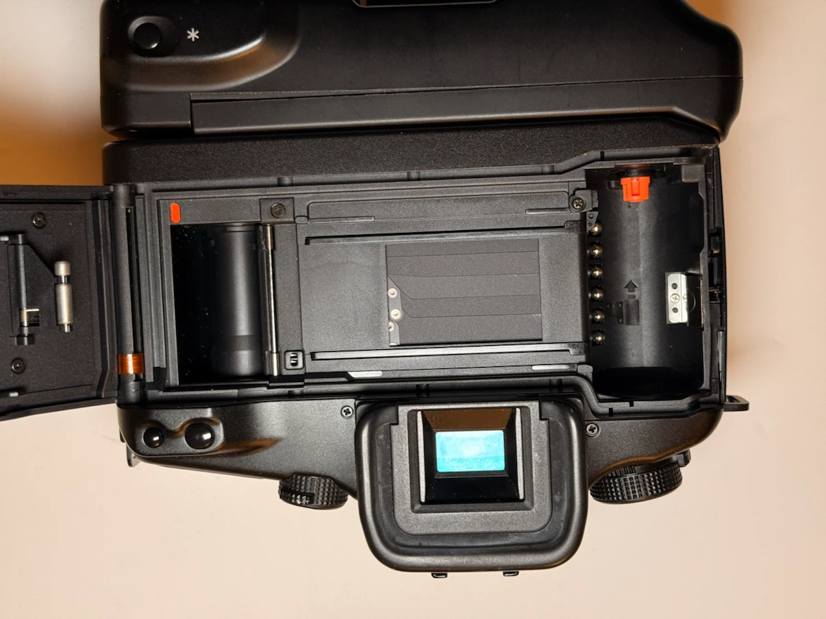 Canon EOS Elan 7E Film Camera with Battery Pack BP-300 - photo 4