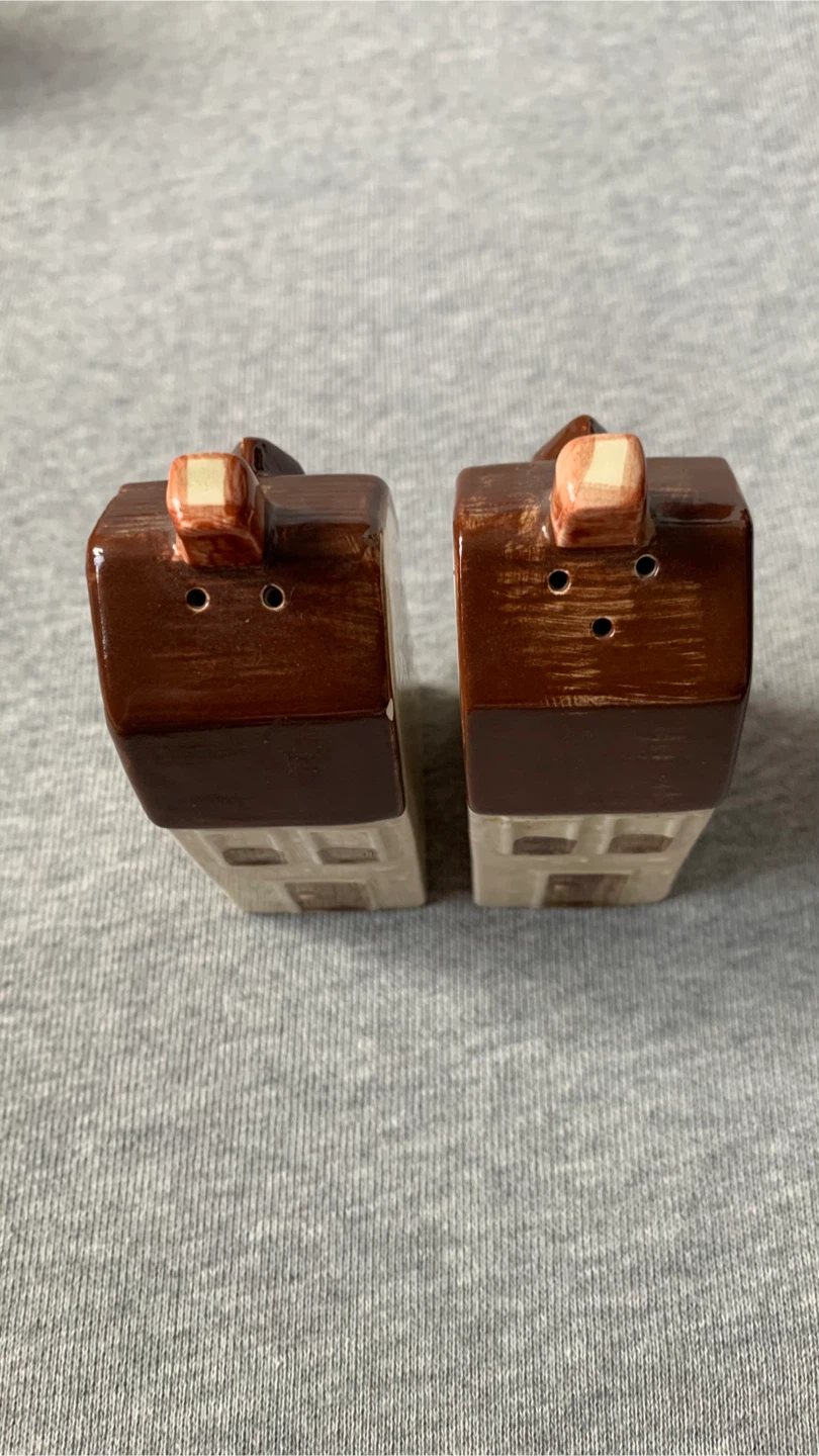 Vintage OMC Japan Town House Salt & Pepper Shakers - photo 4