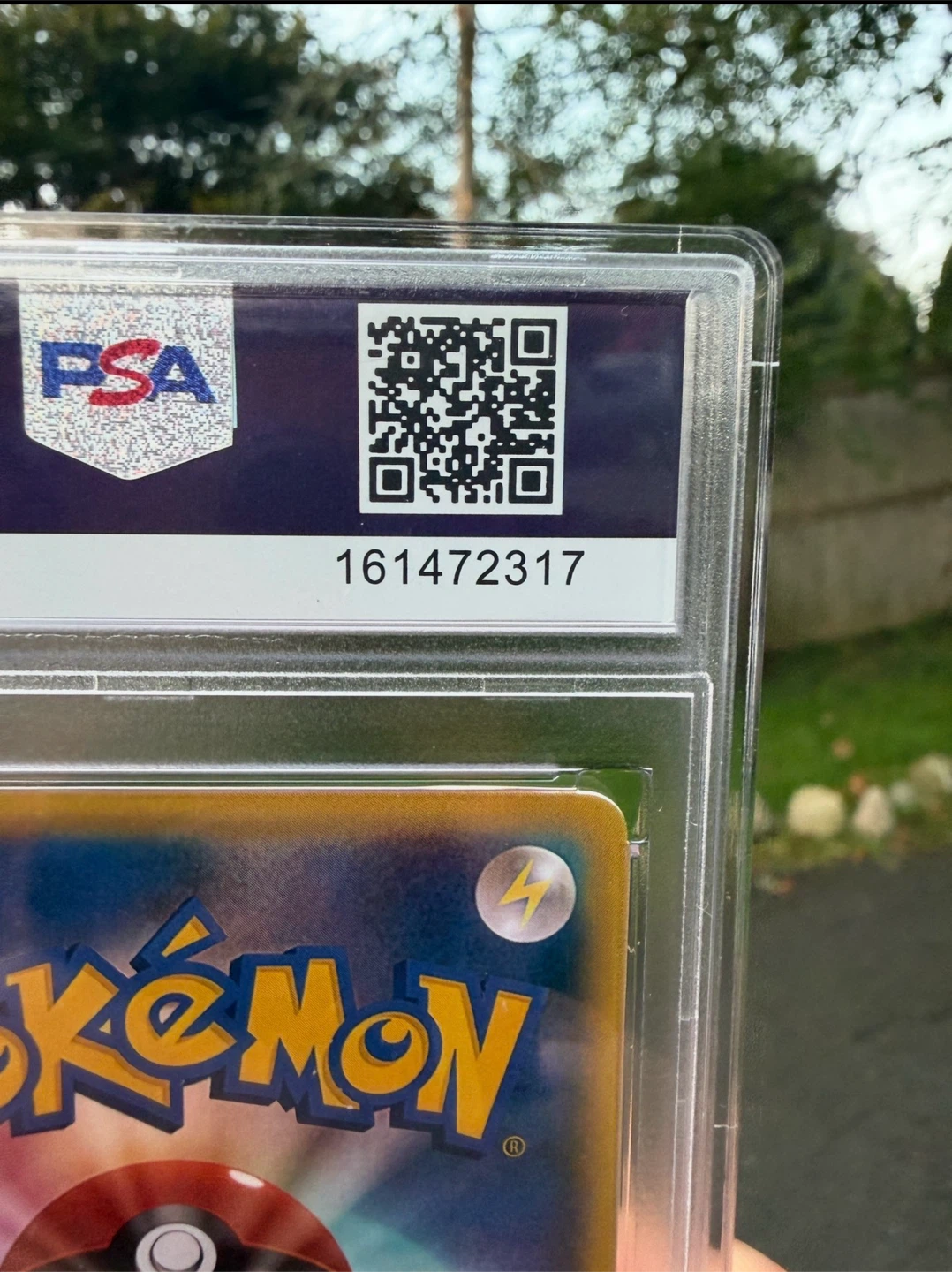 2016 Pikachu Team Skull PSA 10 - photo 3