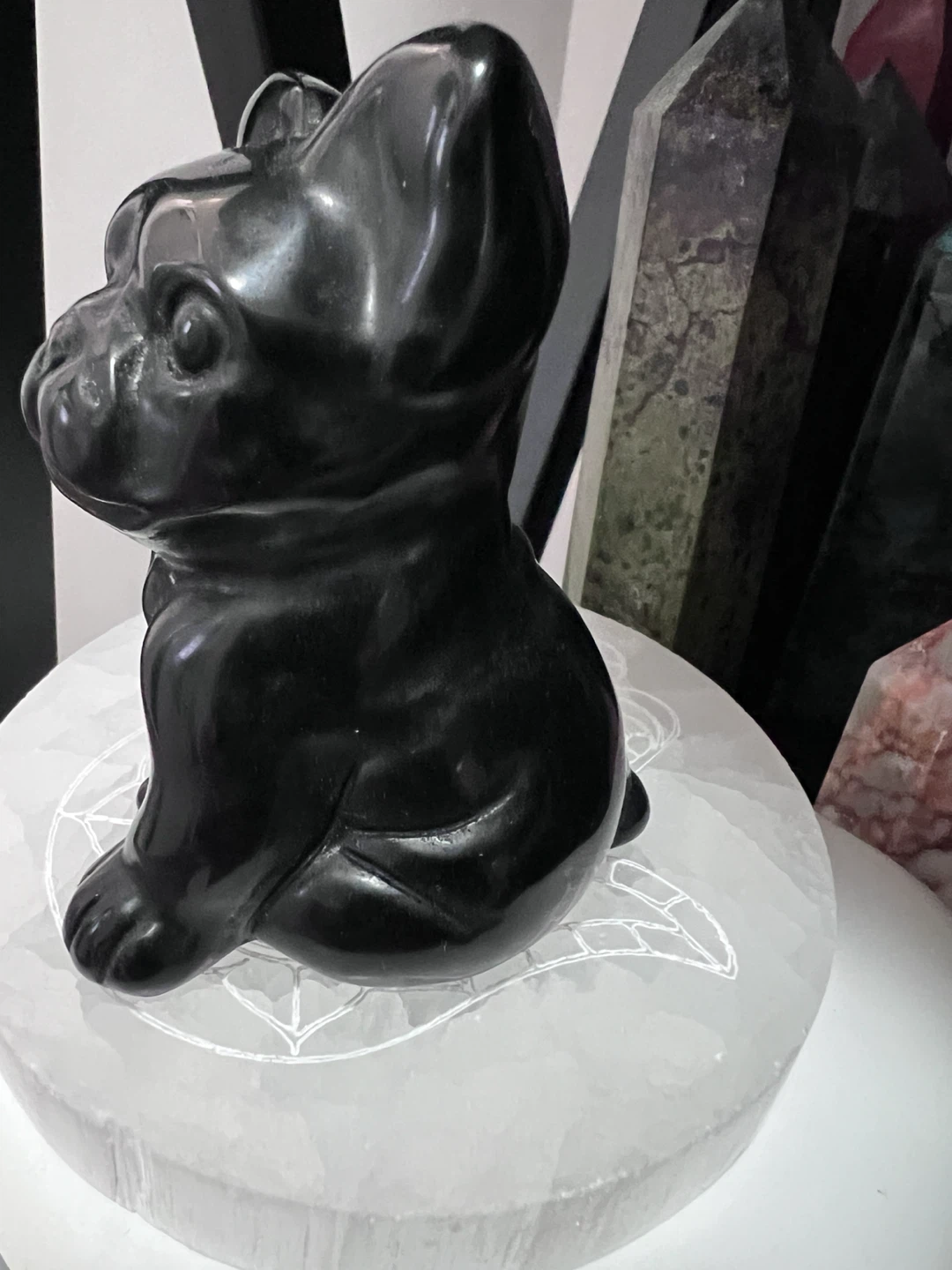 BLACK OBSIDIAN DOG CARVING - photo 2