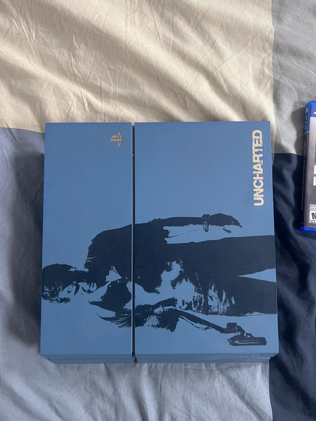 PlayStation 4 Uncharted Edition Bundle - photo 2