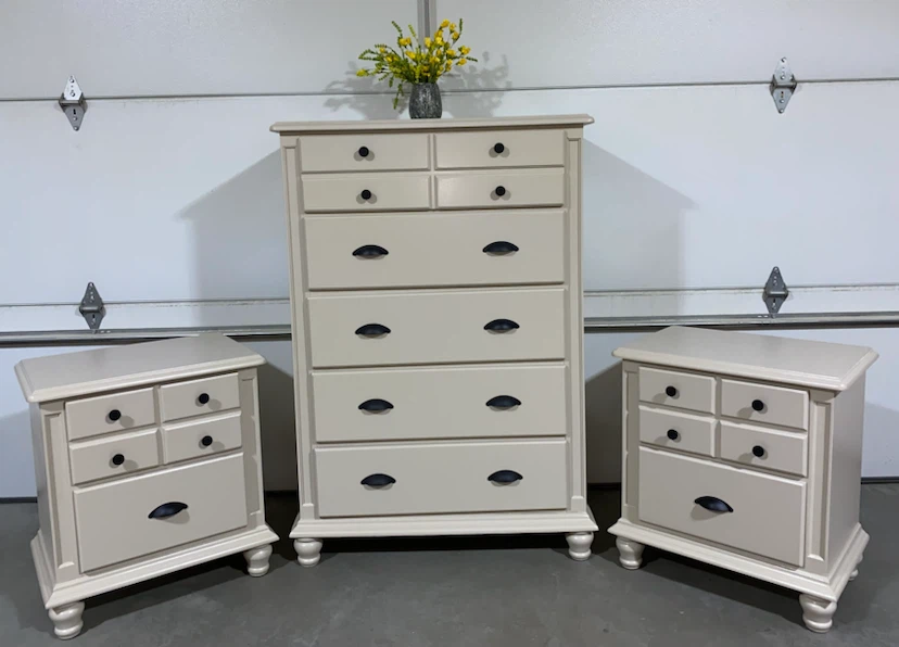 Hardwood Bedroom Set Tall Dresser & Nightstands - photo 2