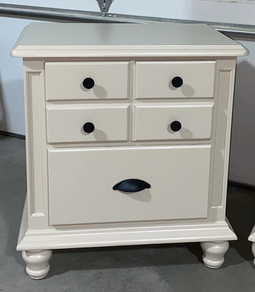Hardwood Bedroom Set Tall Dresser & Nightstands - photo 5