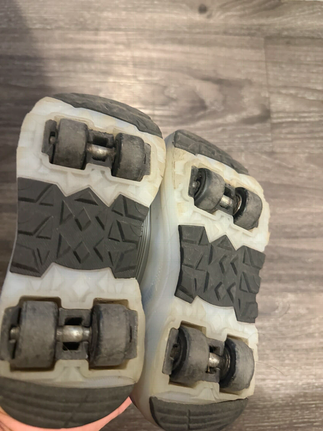 Heelys Rolling Shoes for kids 5+ - photo 2