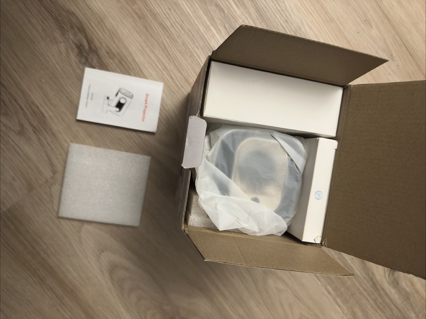 Magcubic HY310 Smart Projector - photo 3