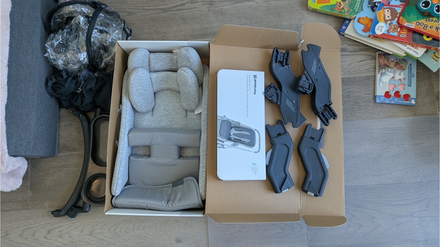 Uppababy Vista V2 with Snugseat and Accessories - photo 3
